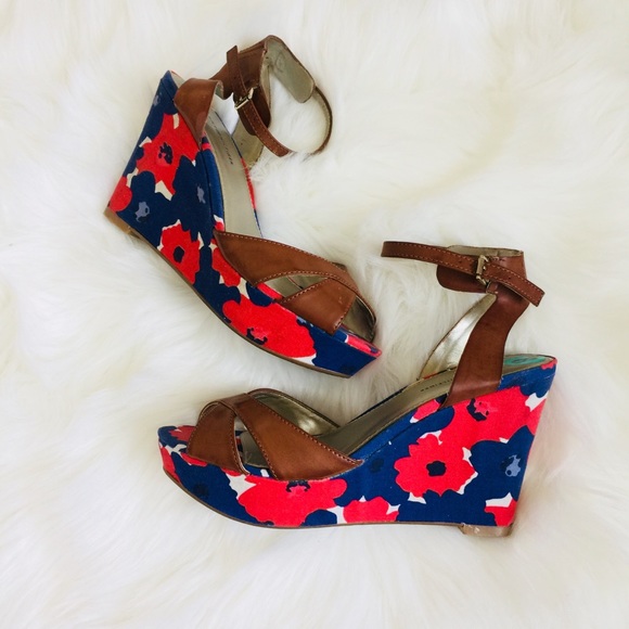 Tommy Hilfiger Shoes - Tommy Hilfiger Blue Red Floral Tan Sandal Wedges